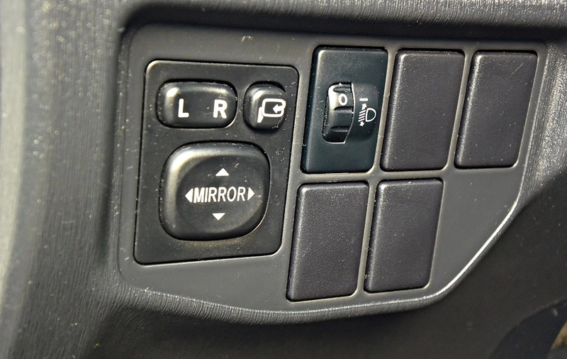 Toyota Prius cena 49000 przebieg: 125999, rok produkcji 2014 z Łódź małe 781